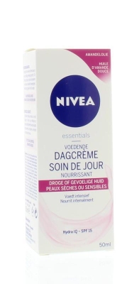 Foto van Nivea visage hydraterende dagcreme droge/gevoelige huid 50ml via drogist