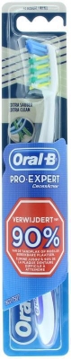 Foto van Oral-b tandenborstel pro expert extra clean medium 1st via drogist
